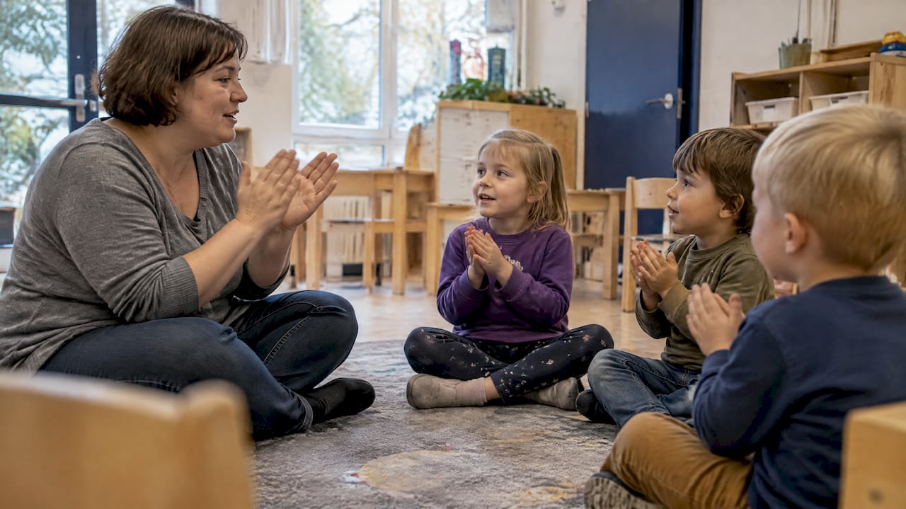 Kurze Kinderreime: sofort einsetzbare Verse für Kita und Zuhause