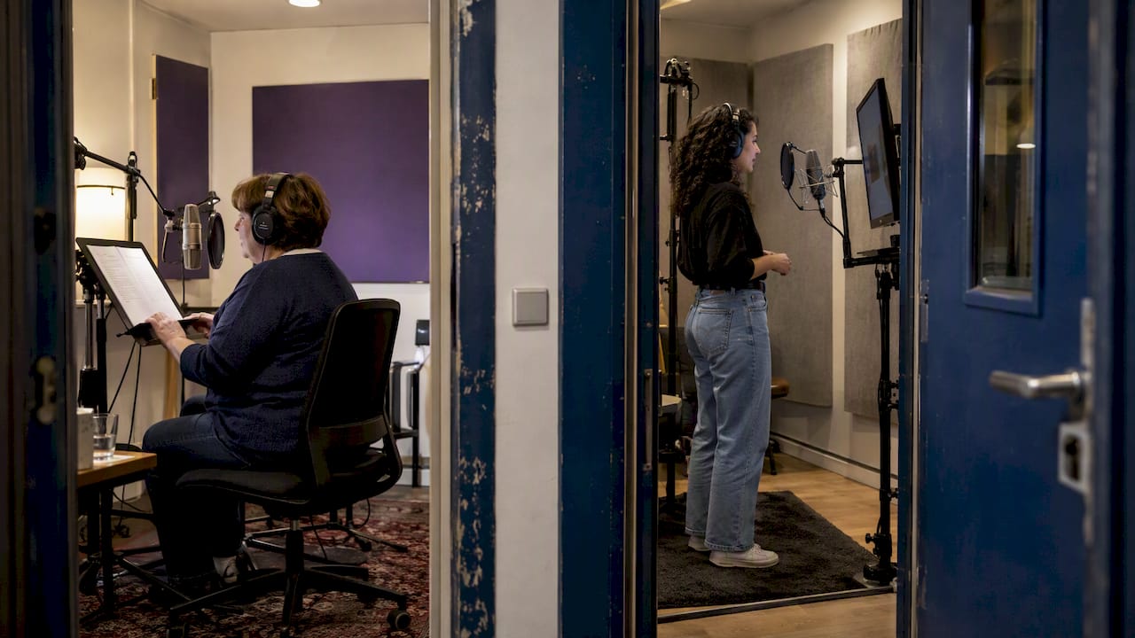 Audiobook narrator vs. dubbing actor: The difference explained