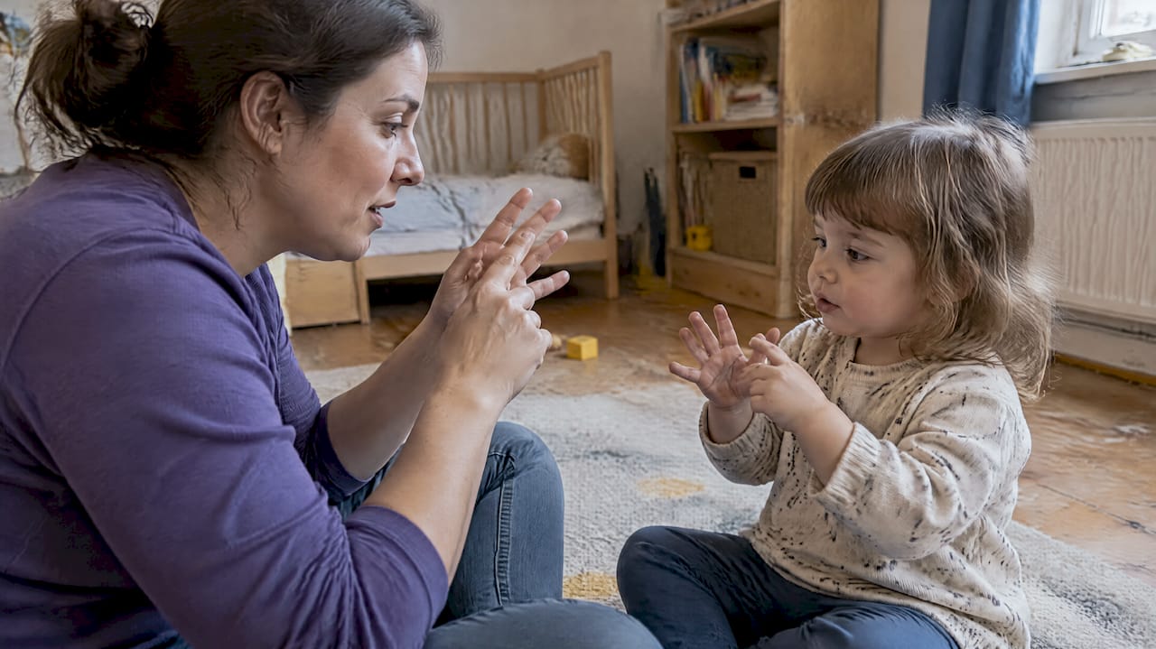 Erste Reime für Kinder: einfache Verse und Fingerspiele für den Alltag
